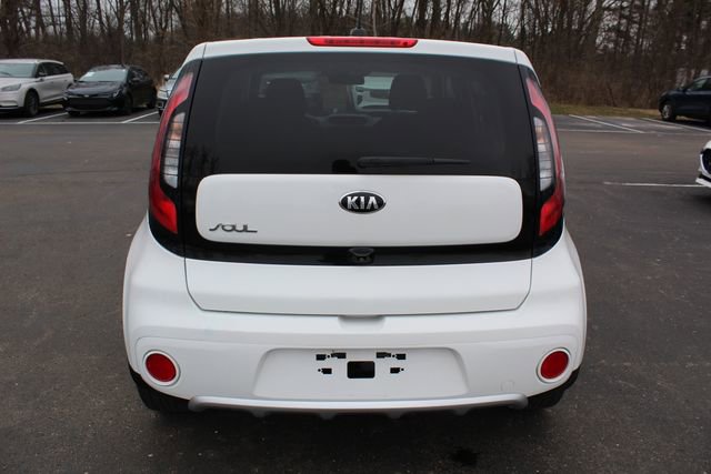 Used 2017 Kia Soul + image 4
