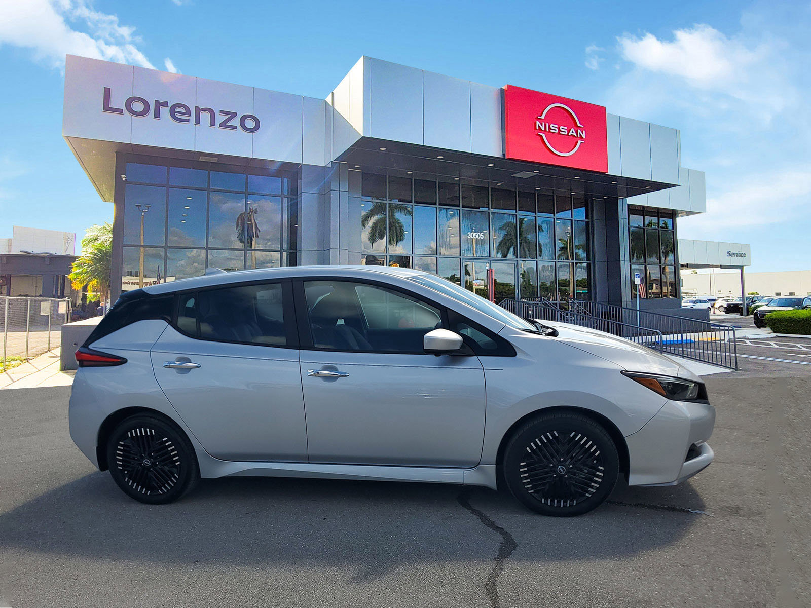 Used 2024 Nissan Leaf SV Plus image 4