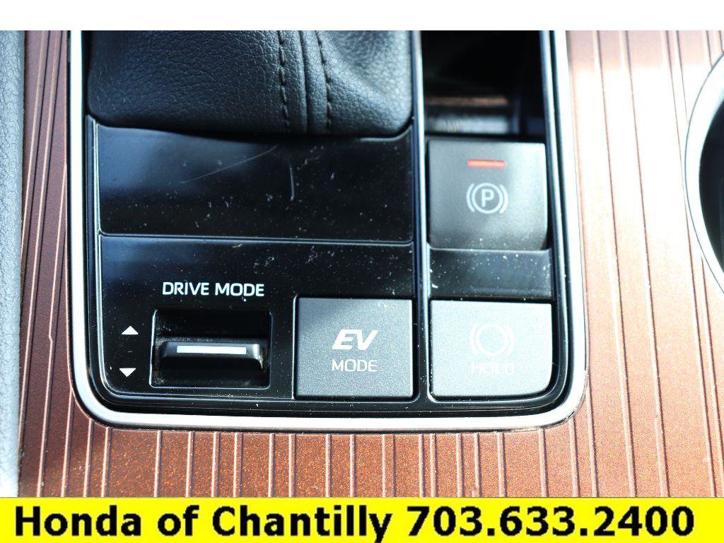 Used 2024 Toyota Sienna XLE image 14