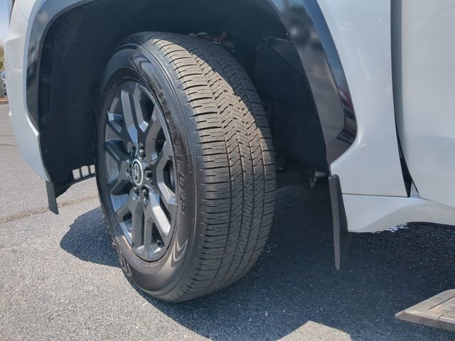 Used 2024 Toyota Sequoia Platinum AWD/4WD image 39