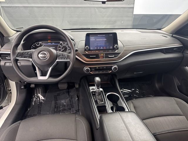 Used 2023 Nissan Altima 2.5 SV image 15