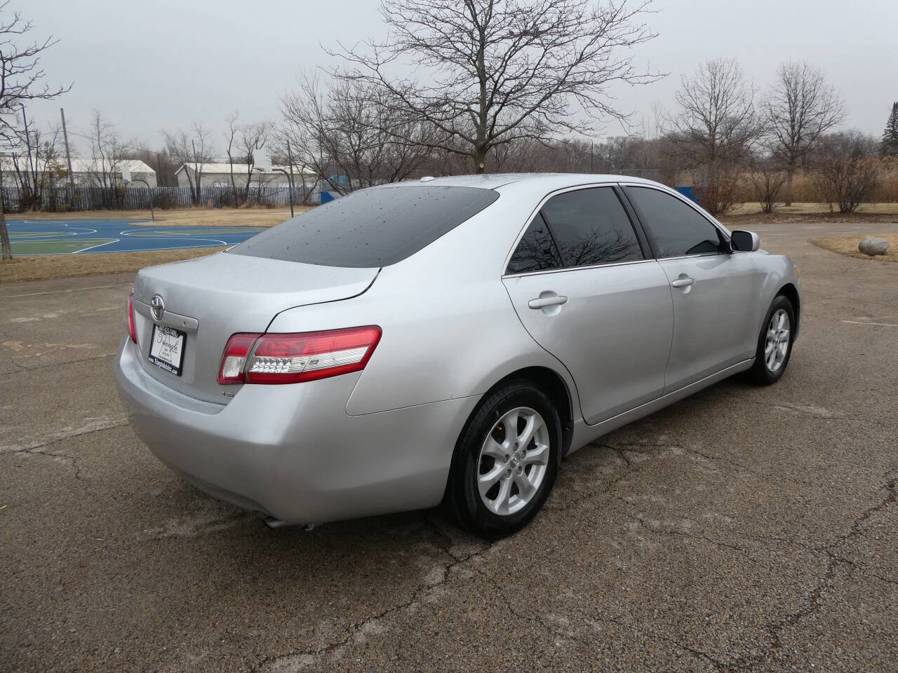 Used 2011 Toyota Camry LE w/ LE Extra-Value Pkg image 5