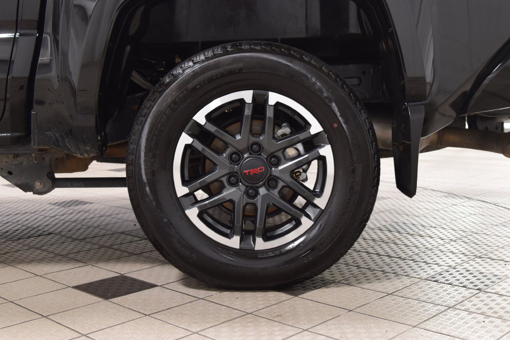 Used 2025 Toyota Tacoma TRD Sport AWD/4WD image 27