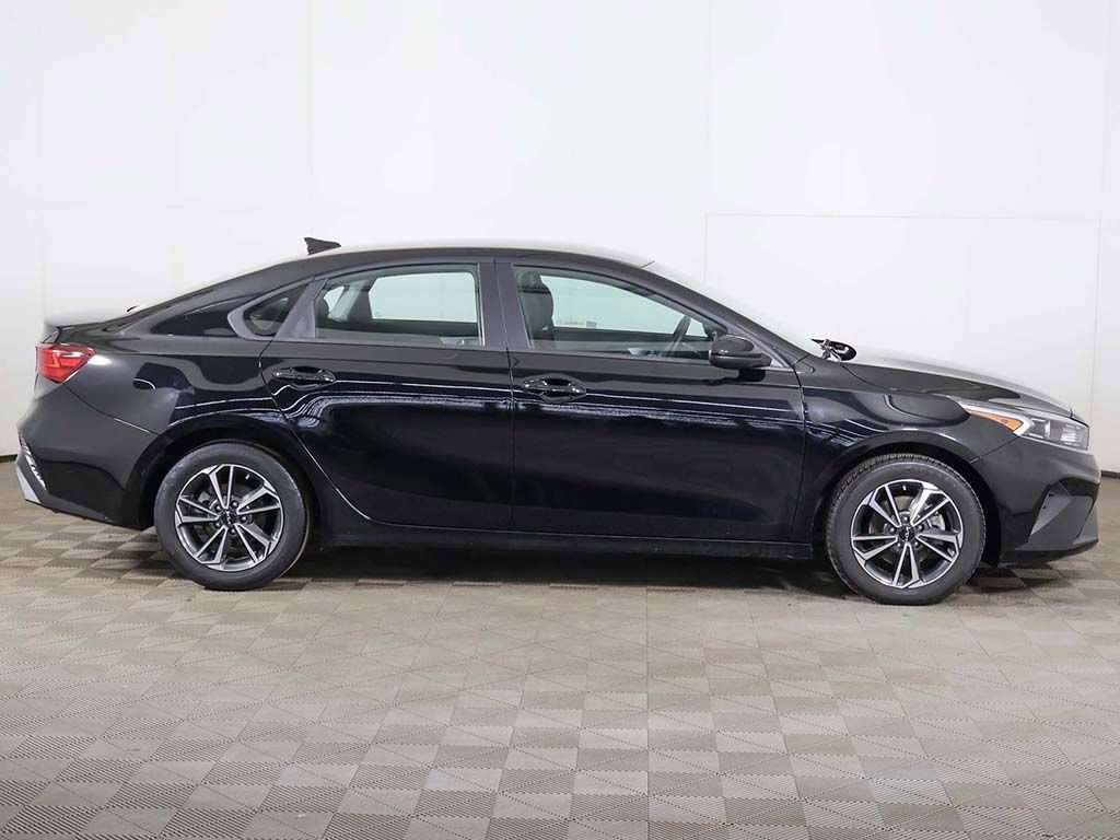 Used 2023 Kia Forte LXS image 16