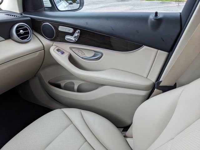 Used 2021 Mercedes-Benz GLC 300 image 18