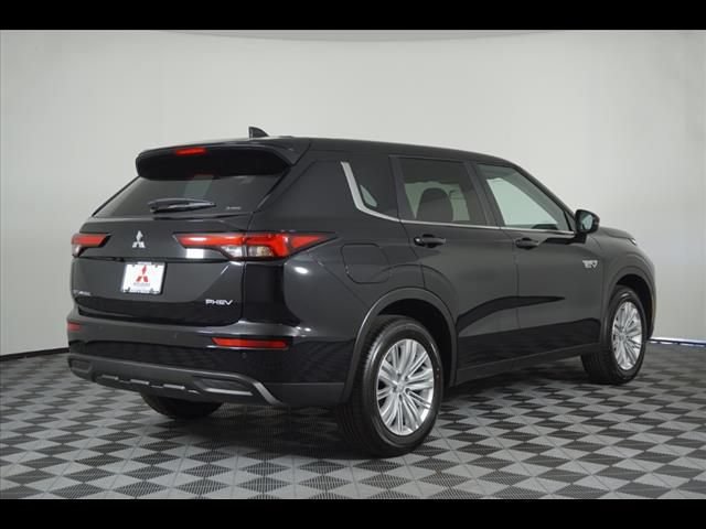 Used 2024 Mitsubishi Outlander ES AWD/4WD image 26