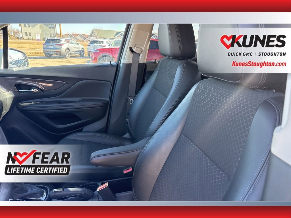 Used 2021 Buick Encore Preferred w/ Safety Package image 21