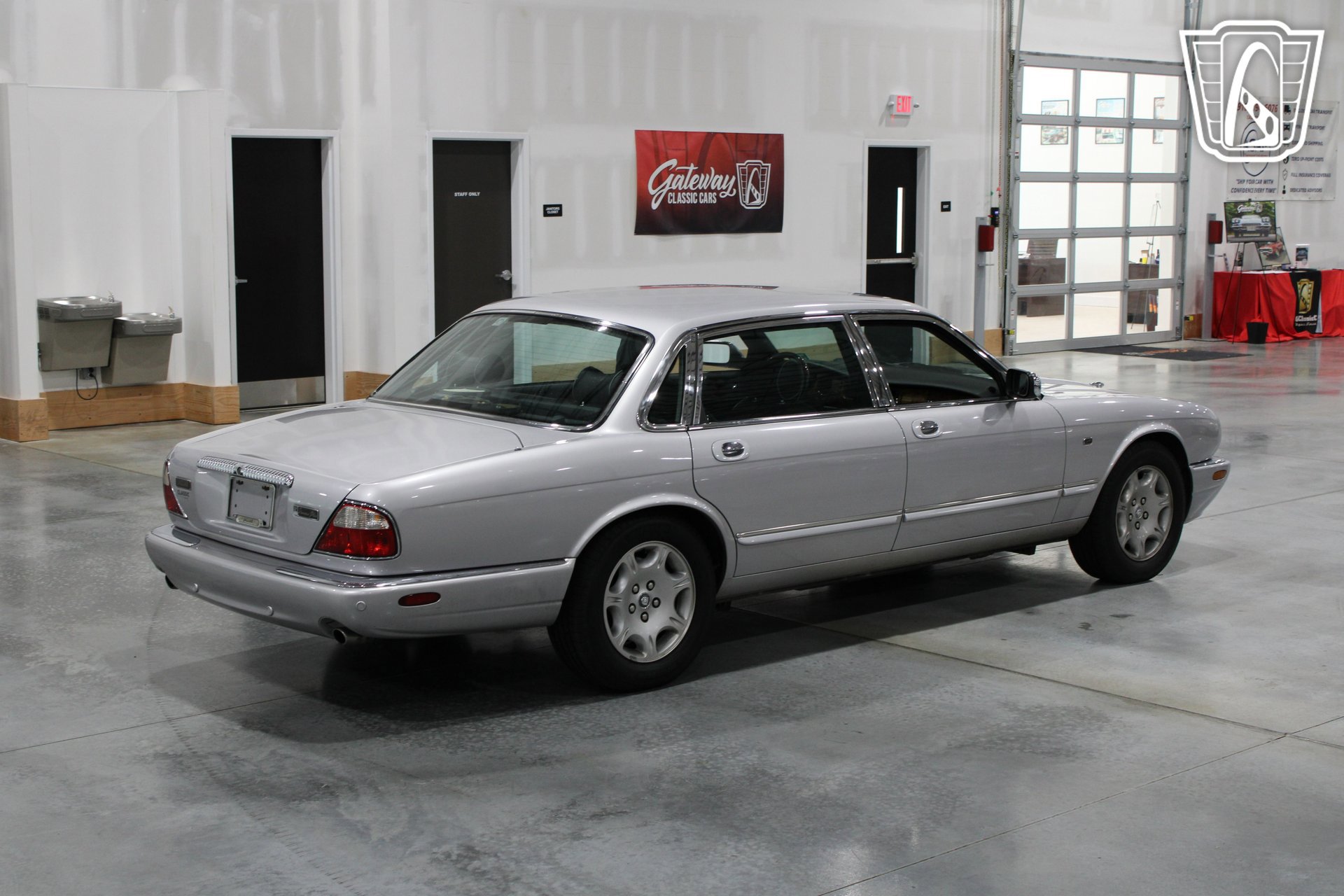 Used 2002 Jaguar XJ8 L RWD image 33