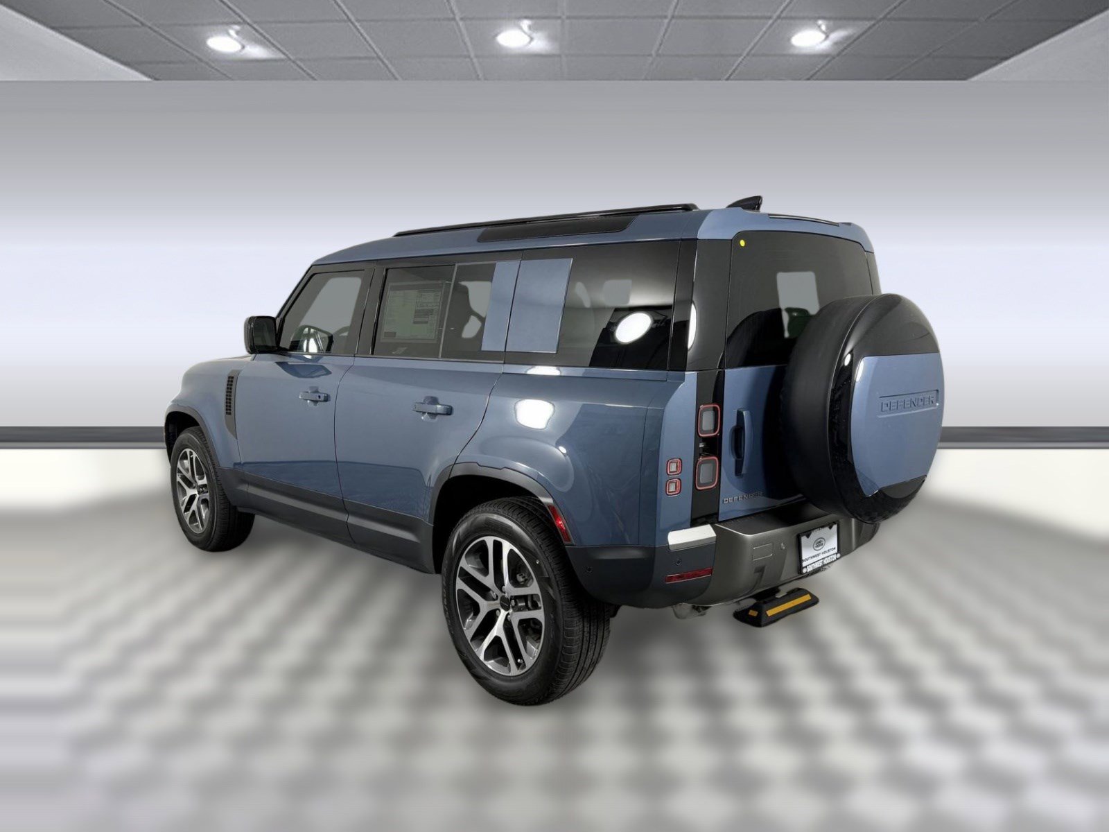 Used 2026 Land Rover Defender 110 S AWD/4WD image 3