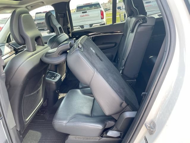 Used 2018 Volvo XC90 T6 Momentum w/ Momentum Plus Package AWD/4WD image 13