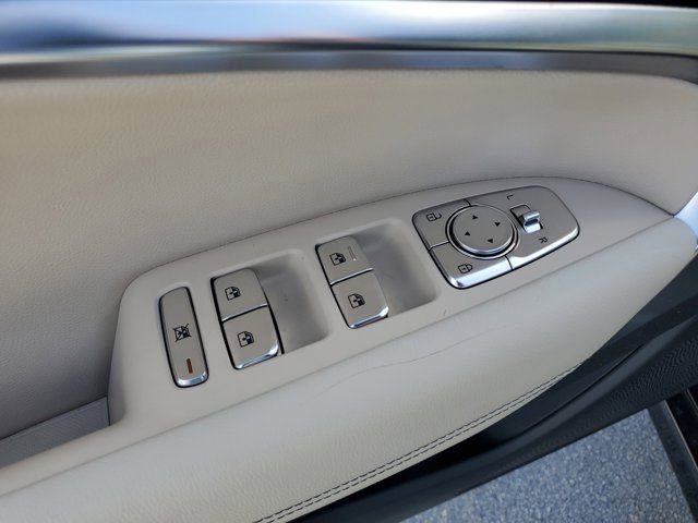 Used 2026 Genesis G70 2.5T image 14