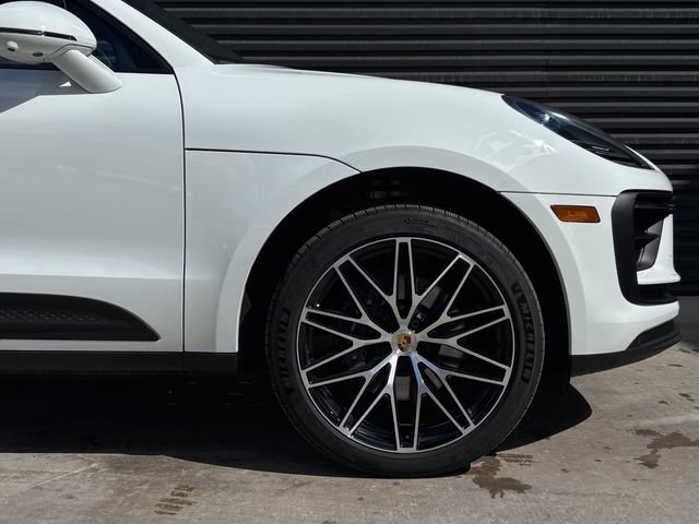 Certified 2026 Porsche Macan image 11