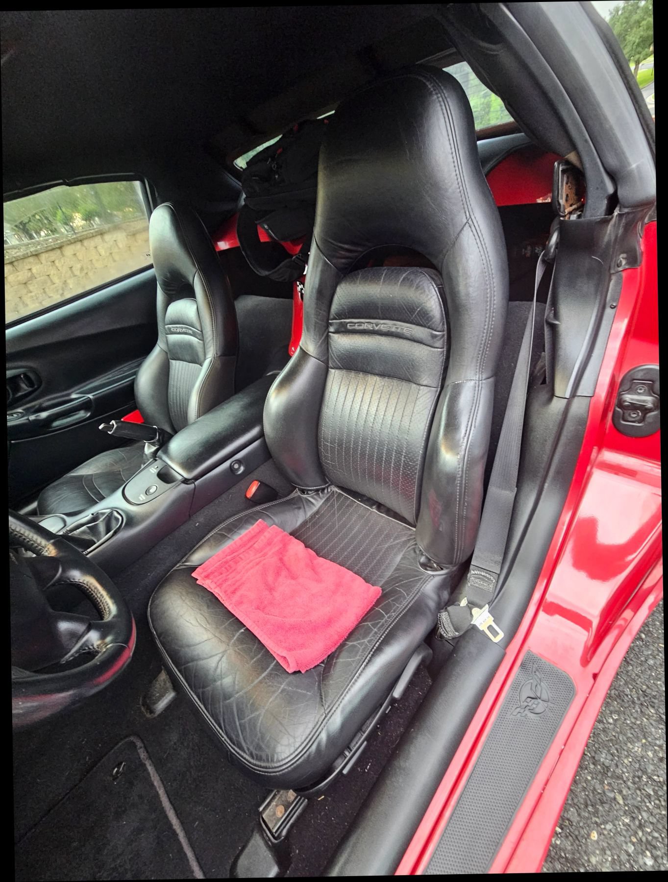Used 2004 Chevrolet Corvette Convertible w/ Preferred Equipment Group RWD image 28