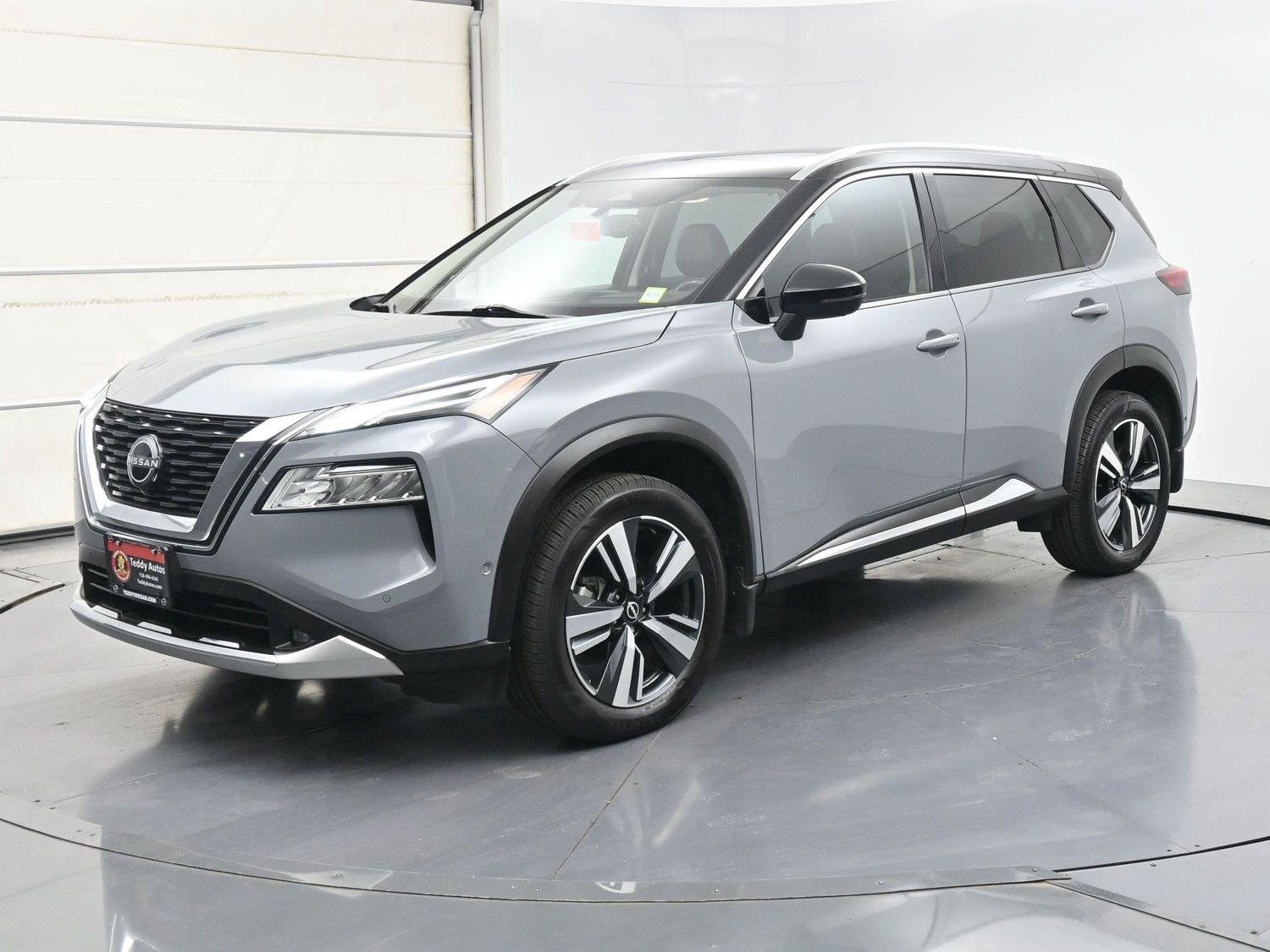 Certified 2022 Nissan Rogue Platinum w/ Head-Up Display Package