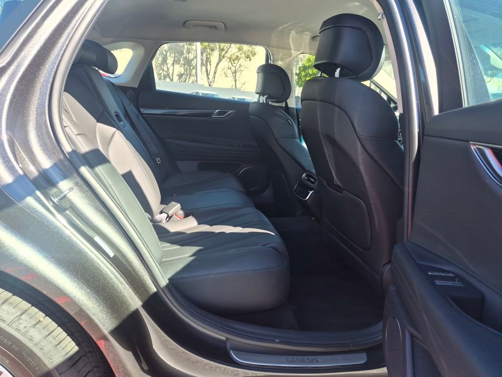 Used 2026 Genesis G80 2.5T image 25