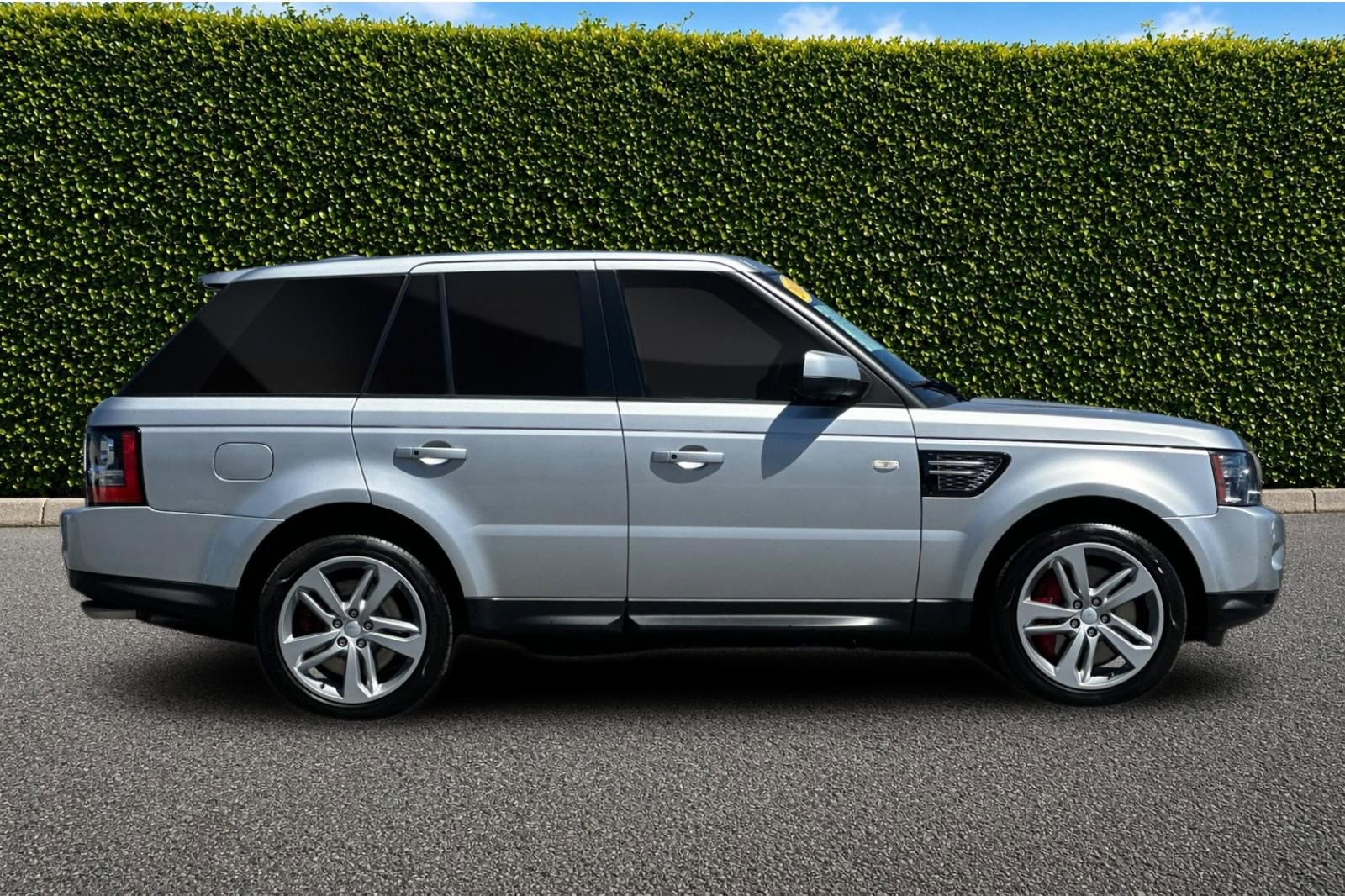 Used 2013 Land Rover Range Rover Sport Supercharged AWD/4WD image 3