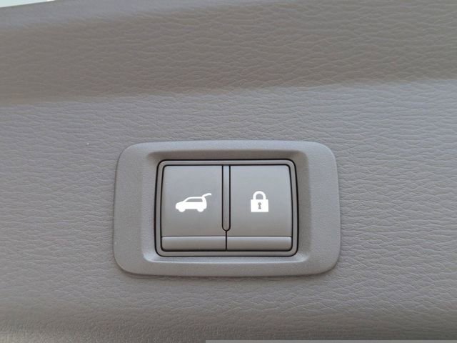 New 2026 Mitsubishi Outlander SEL image 14