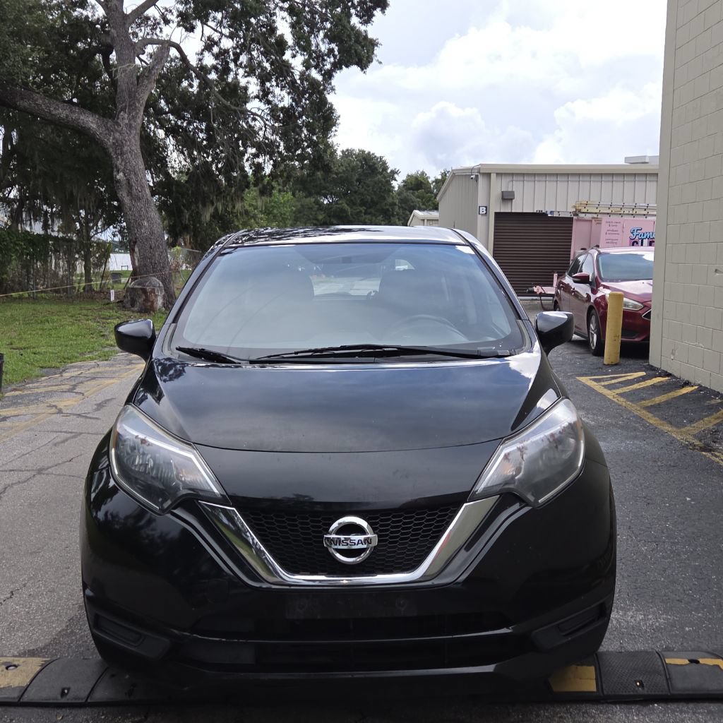 Used 2017 Nissan Versa Note SV FWD image 3