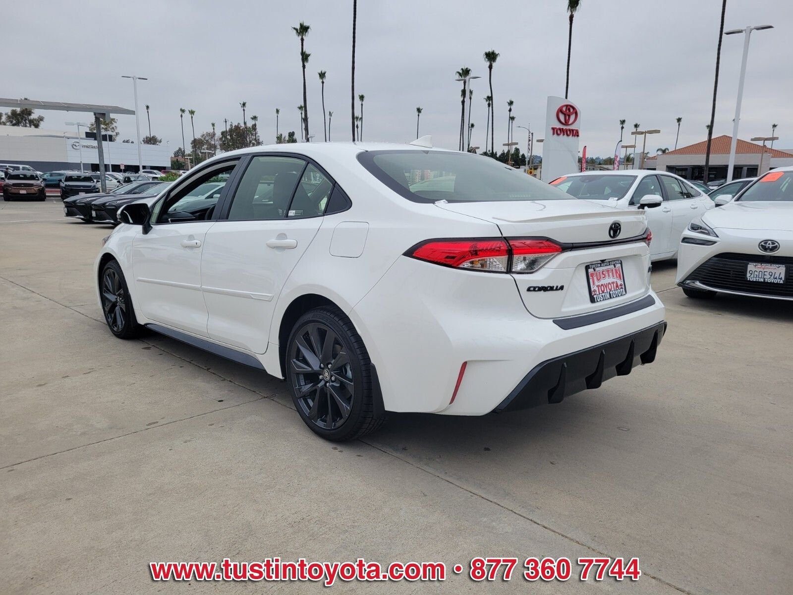 Used 2026 Toyota Corolla SE FWD image 6