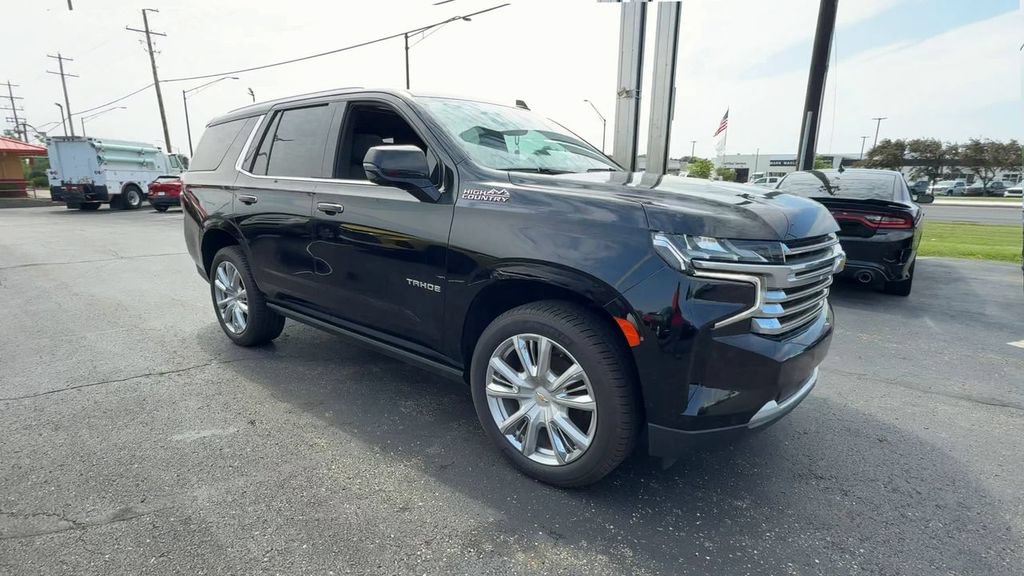Used 2021 Chevrolet Tahoe High Country w/ Premium Package AWD/4WD image 2