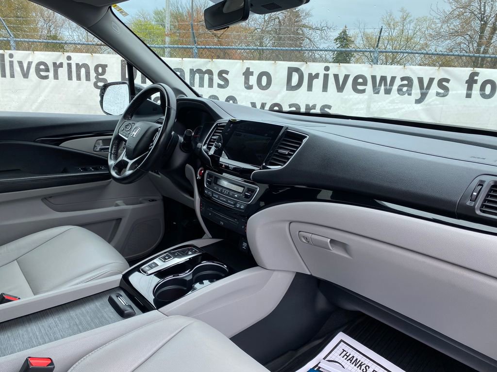 Used 2022 Honda Pilot Touring image 19