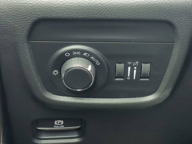 Used 2021 Jeep Grand Cherokee L Laredo RWD image 29