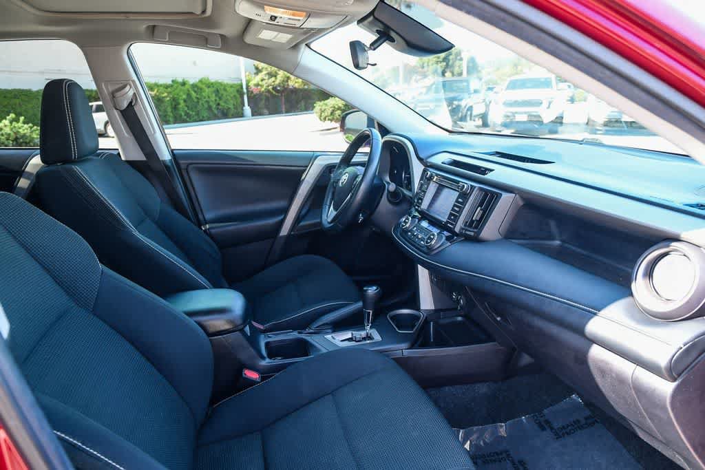 Used 2018 Toyota RAV4 XLE FWD image 15
