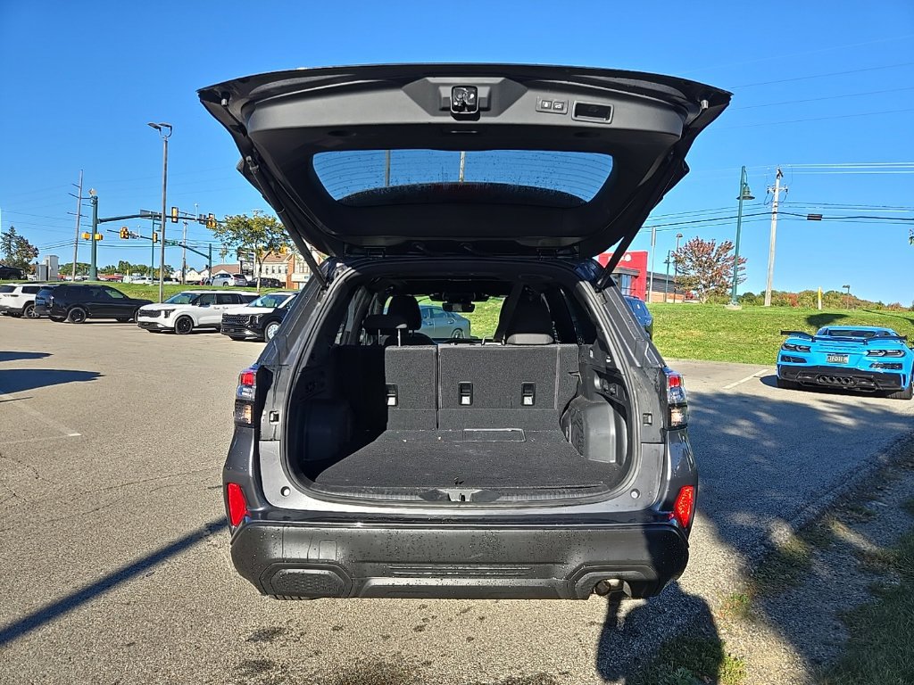 Used 2025 Subaru Forester Premium AWD/4WD image 5