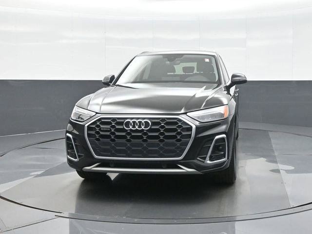 Used 2024 Audi Q5 2.0T Premium AWD/4WD image 2