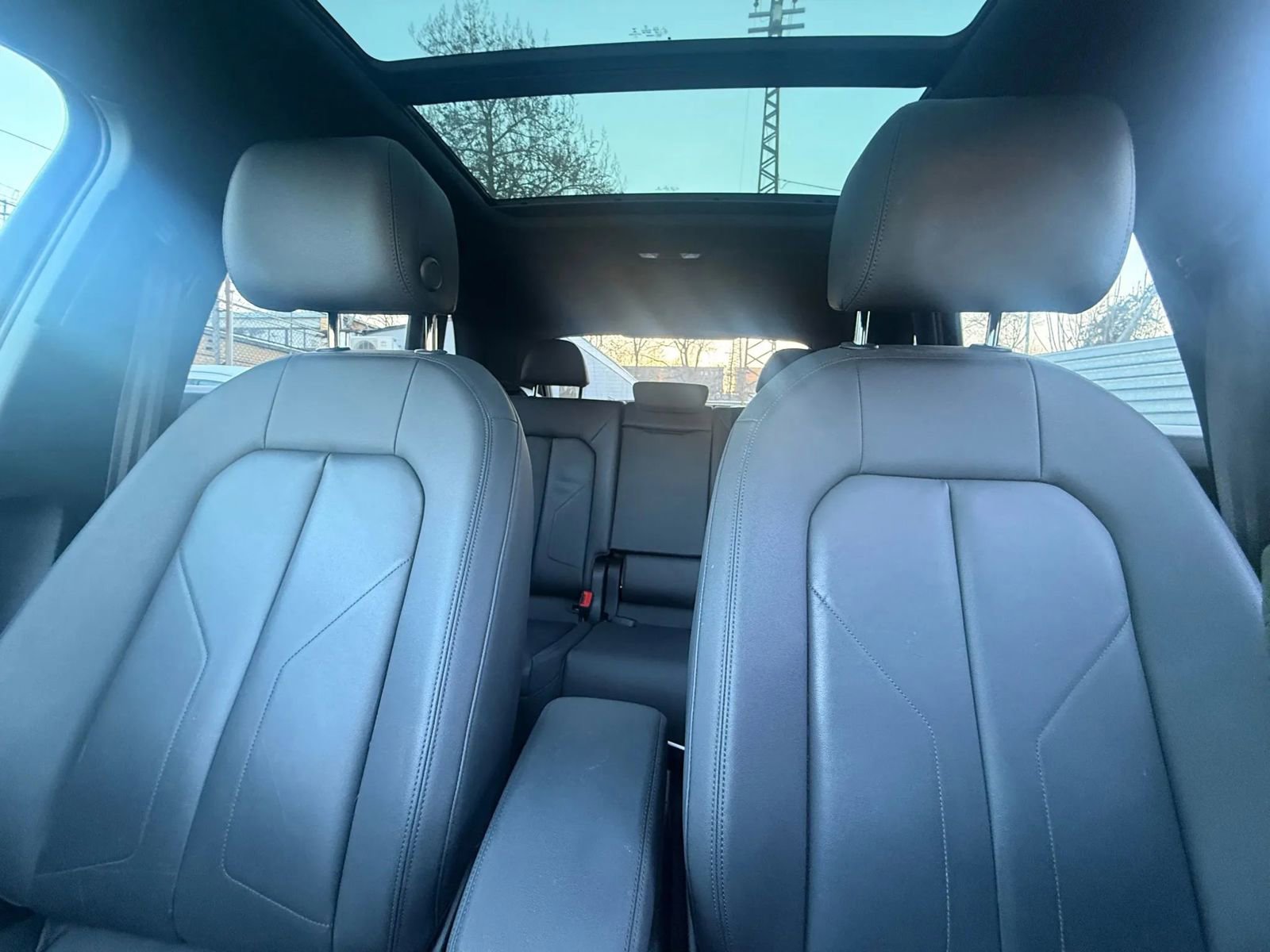 Used 2022 Audi Q3 2.0T Premium Plus w/ Premium Plus Package image 29