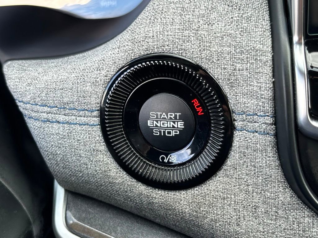 Used 2023 Jeep Compass Latitude image 16