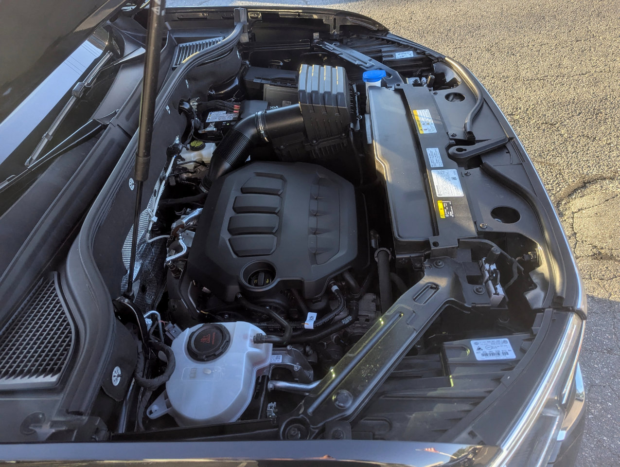 Used 2024 Volkswagen Atlas SE image 46