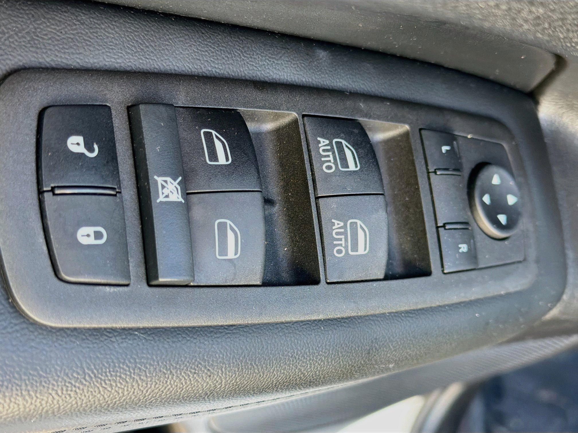 Used 2021 Jeep Grand Cherokee Laredo X AWD/4WD image 22