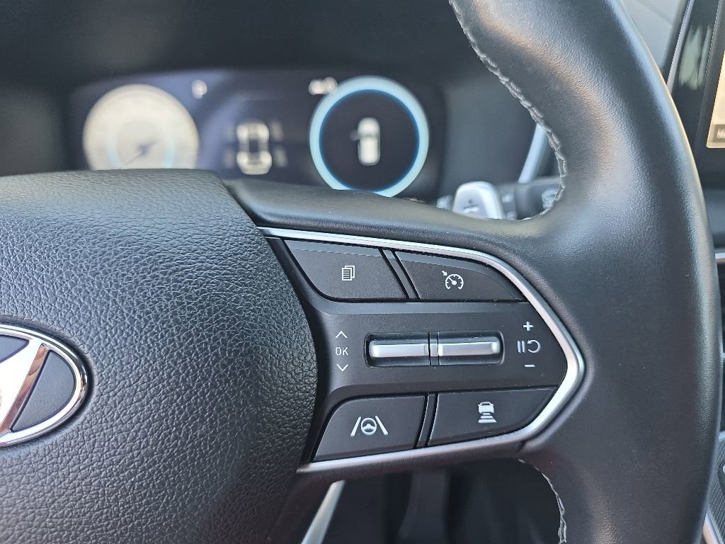 Used 2022 Hyundai Santa Fe Limited AWD/4WD image 16