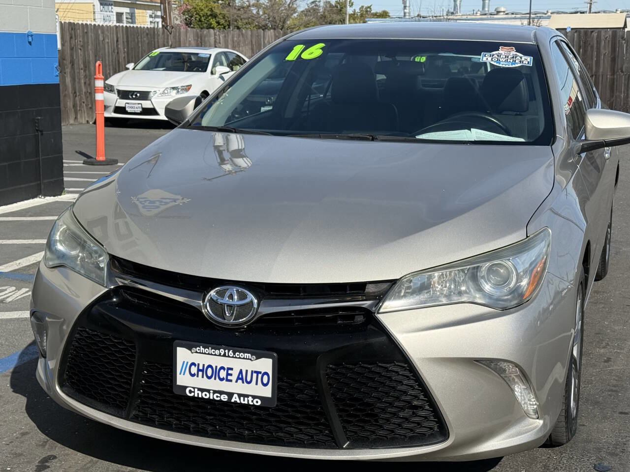Used 2016 Toyota Camry SE image 19