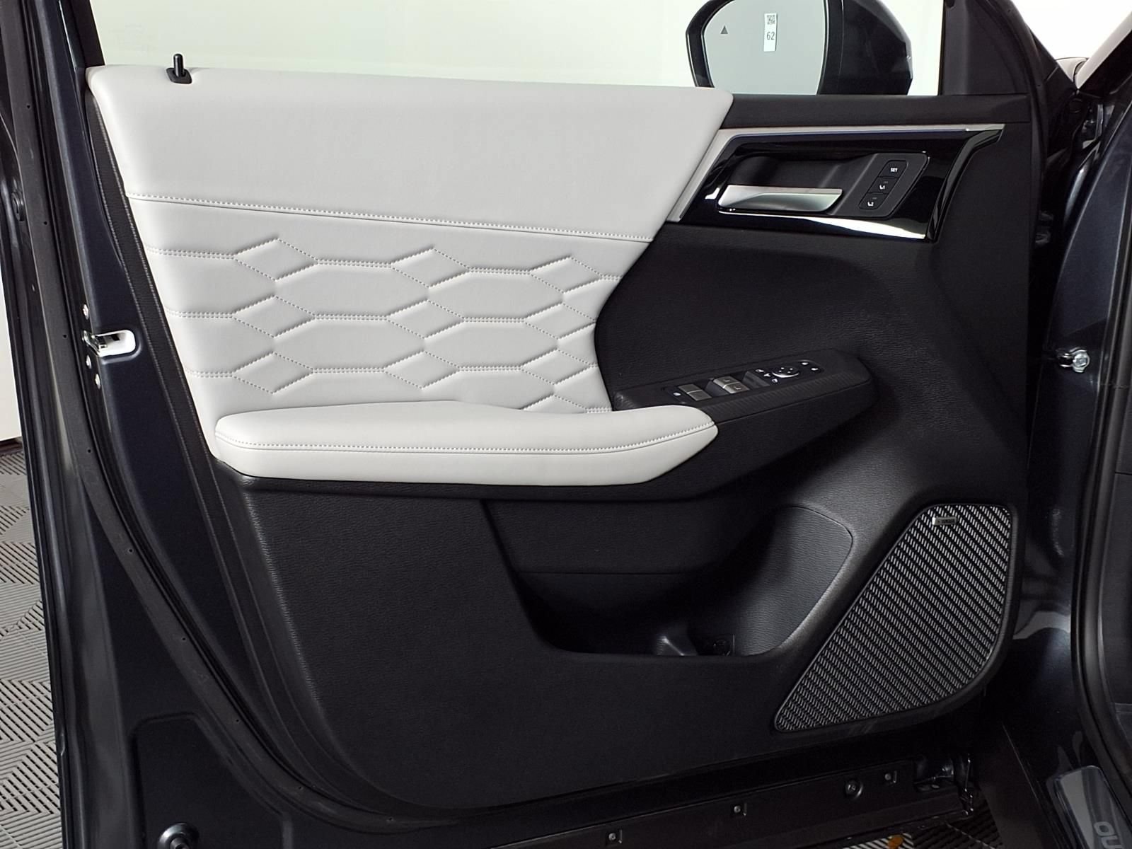 New 2026 Mitsubishi Outlander SEL AWD/4WD image 21