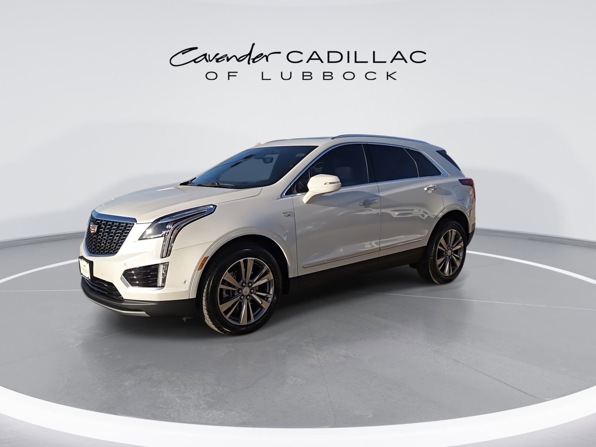 New 2025 Cadillac XT5 Premium Luxury w/ Technology Package FWD image 4