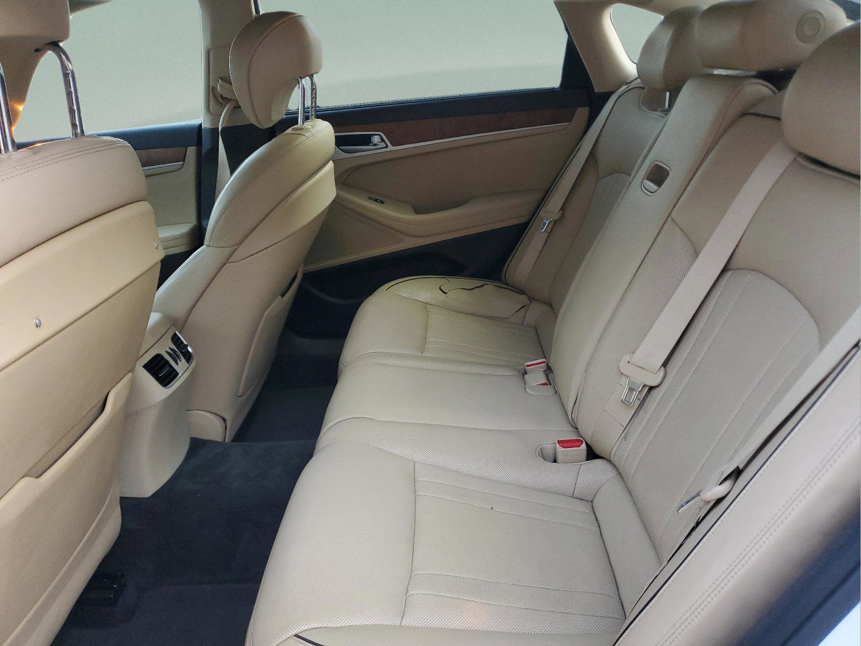 Used 2015 Hyundai Genesis 3.8 w/ Option Group 04 image 10