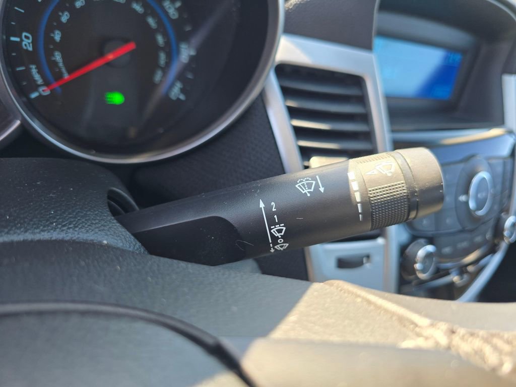 Used 2011 Chevrolet Cruze LT FWD image 23