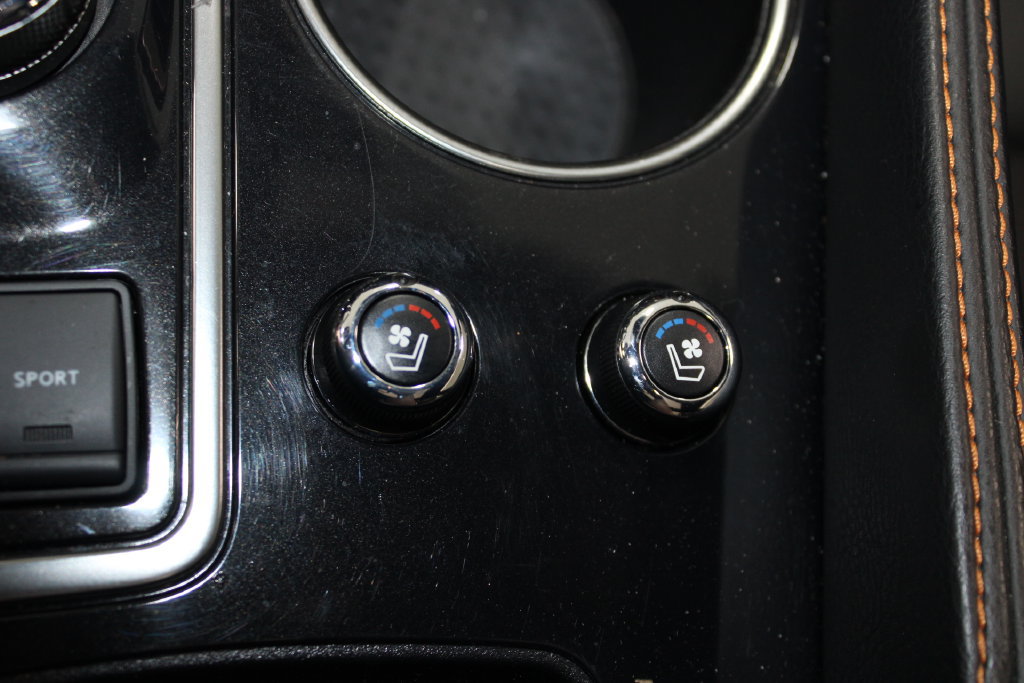 Used 2023 Nissan Maxima SR w/ Sport Mat Group FWD image 43