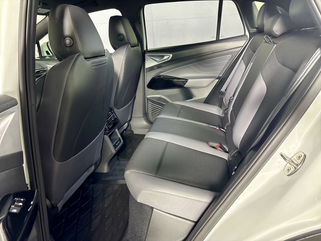 Certified 2024 Volkswagen ID.4 Pro S AWD/4WD image 23