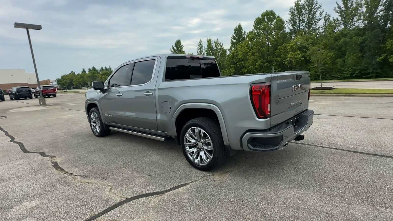 Certified 2025 GMC Sierra 1500 Denali w/ Denali Reserve Package AWD/4WD image 6