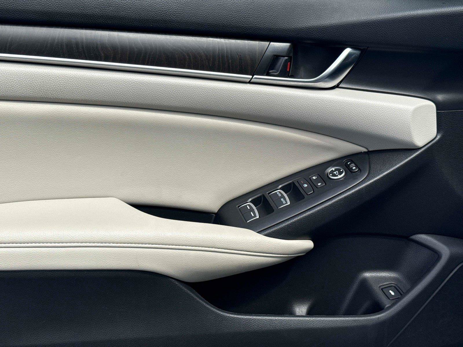 Certified 2020 Honda Accord EX image 17