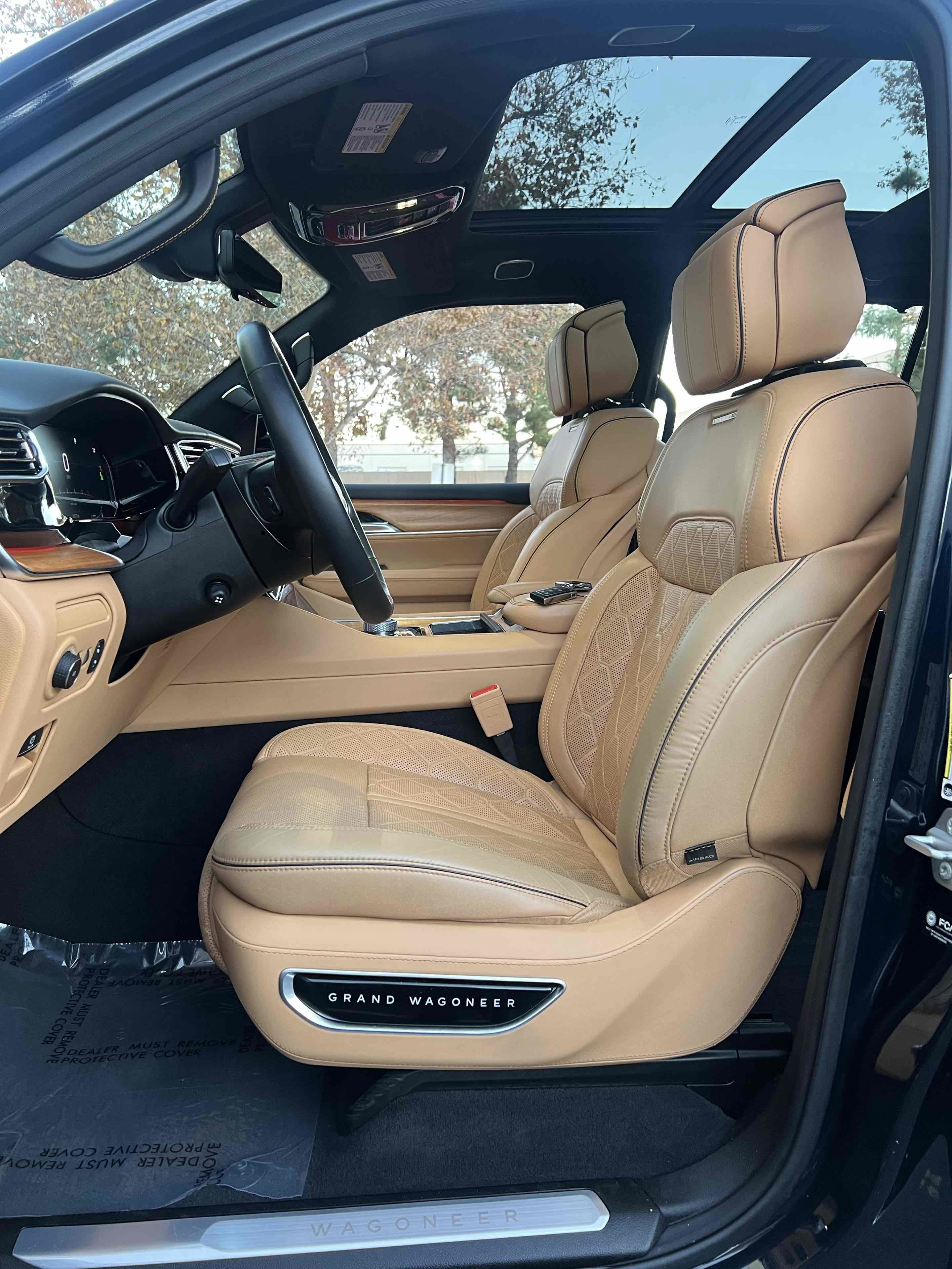 Used 2023 Jeep Grand Wagoneer L Series III image 35