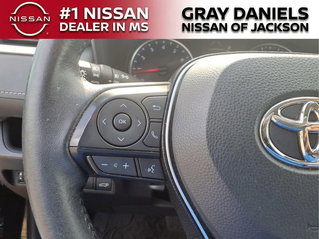 Used 2021 Toyota RAV4 XLE Premium AWD/4WD image 14