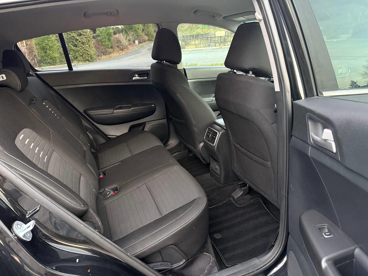 Used 2017 Kia Sportage LX w/ LX Popular Package image 23