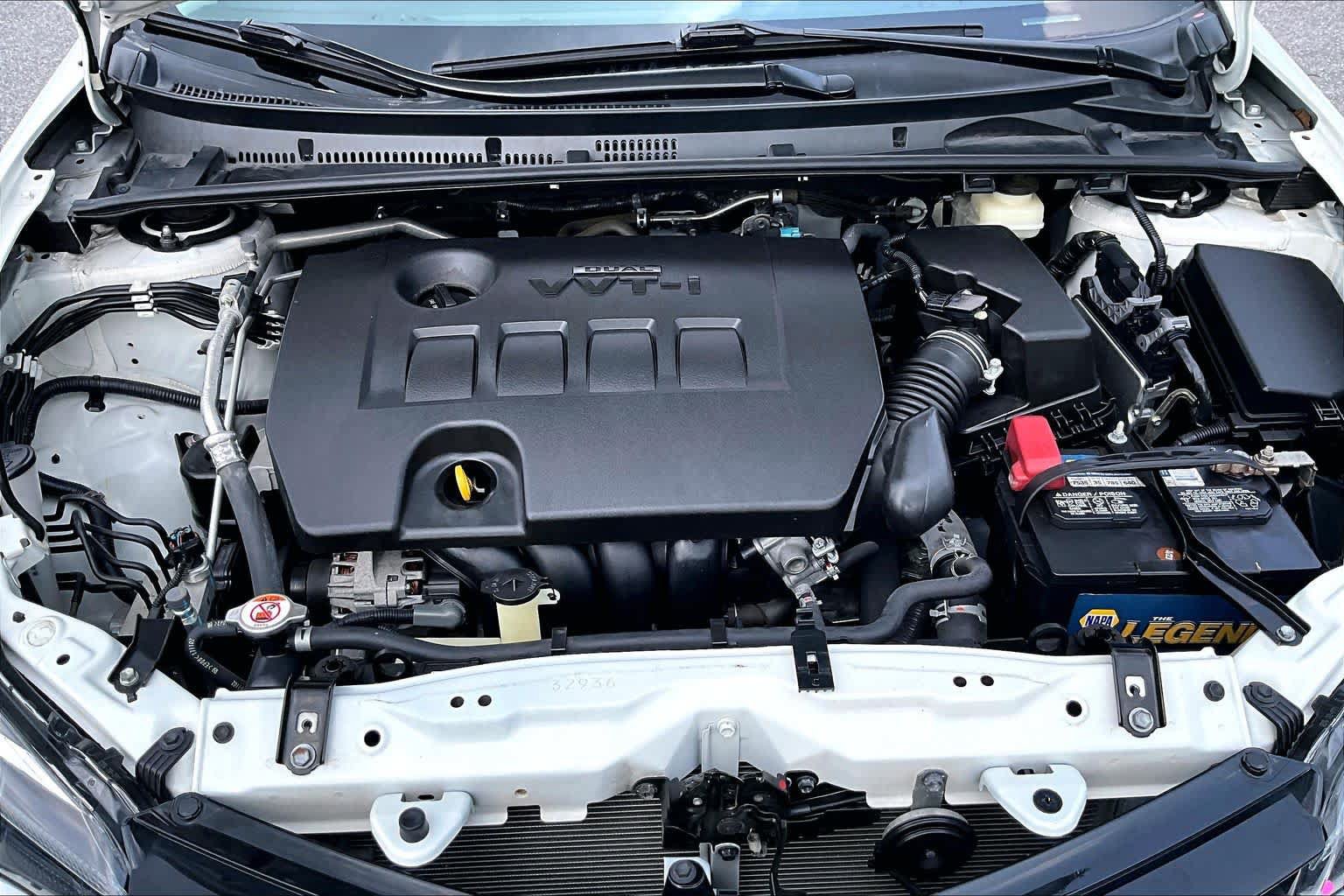 Used 2018 Toyota Corolla LE FWD image 31