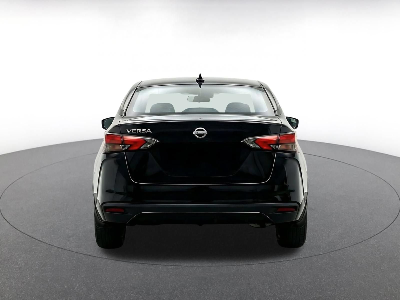 Used 2025 Nissan Versa SV FWD image 7