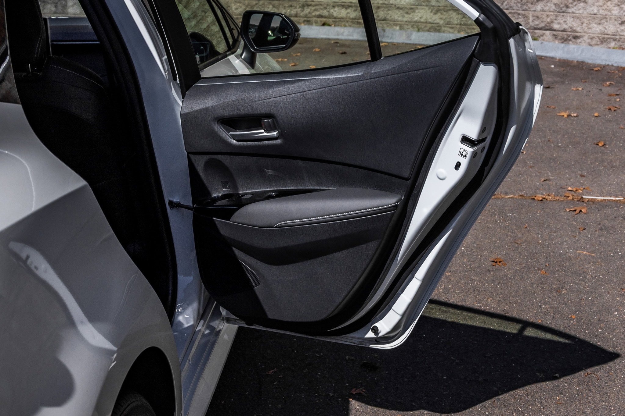 Used 2025 Toyota Corolla XSE image 16