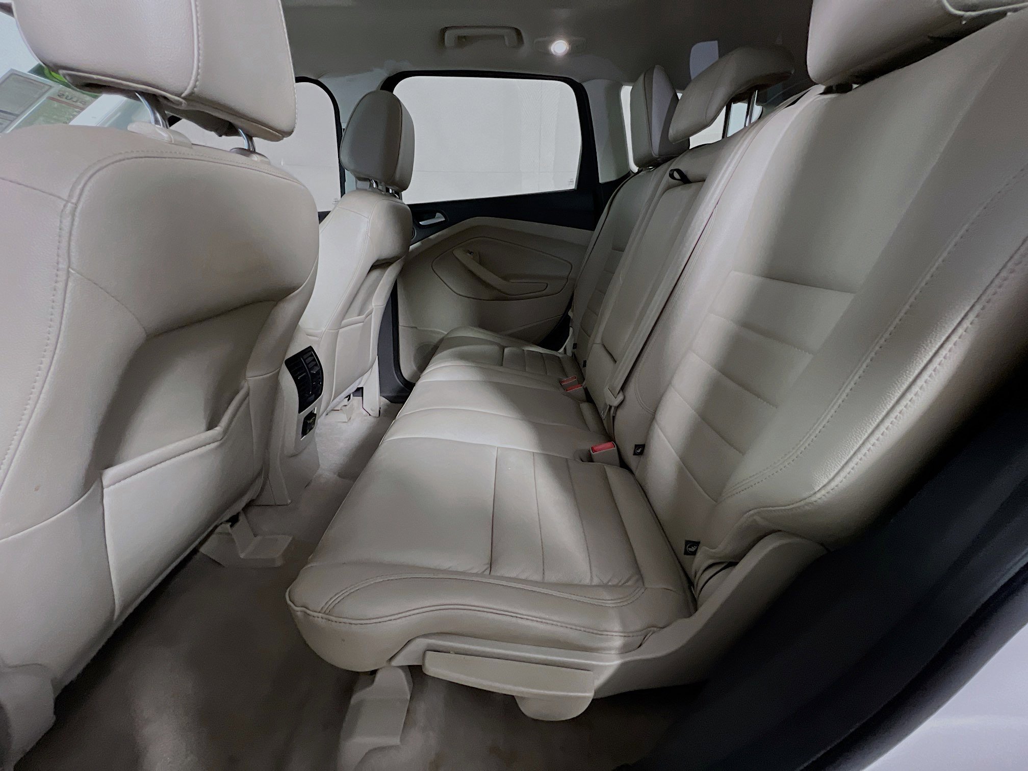 Used 2015 Ford Escape Titanium image 29